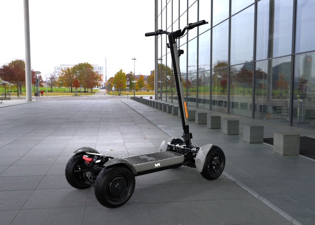 MIA SPYQE GT Two-wheel drive (2X4) 60 Volt-25 Ah